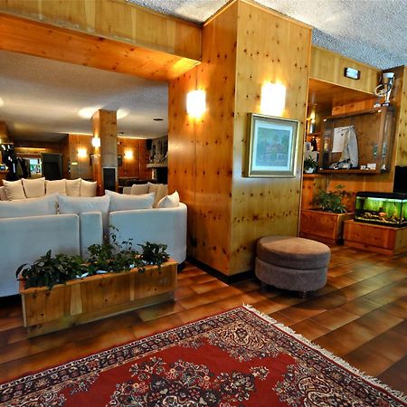 Hotel Nazionale Bormio Buitenkant foto