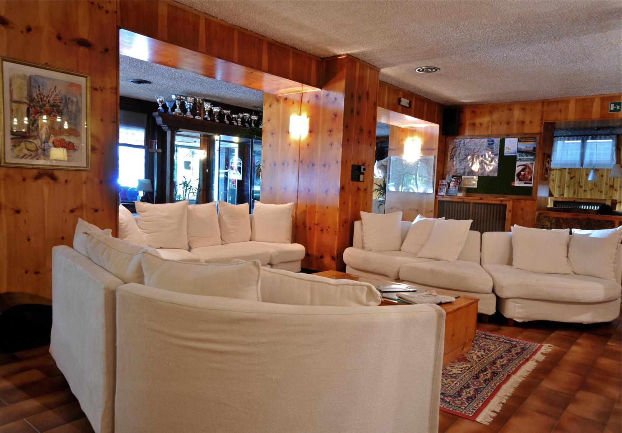 Hotel Nazionale Bormio Buitenkant foto