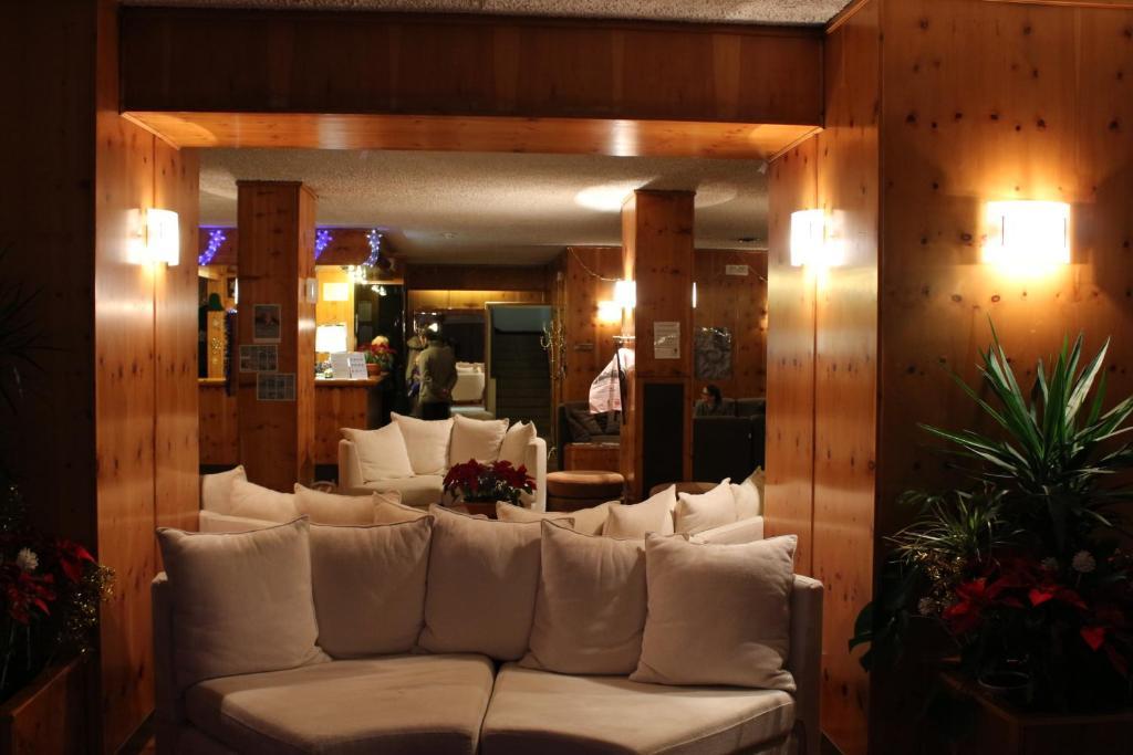 Hotel Nazionale Bormio Buitenkant foto