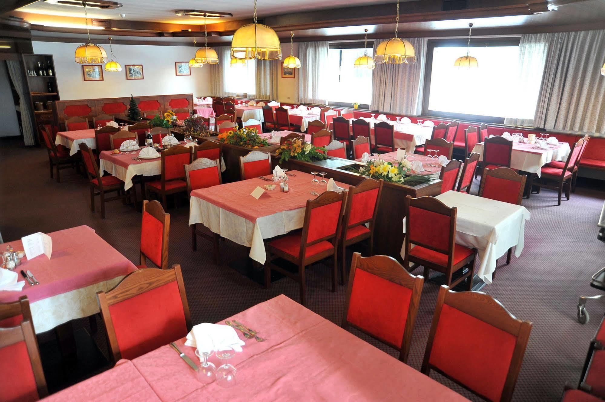 Hotel Nazionale Bormio Buitenkant foto