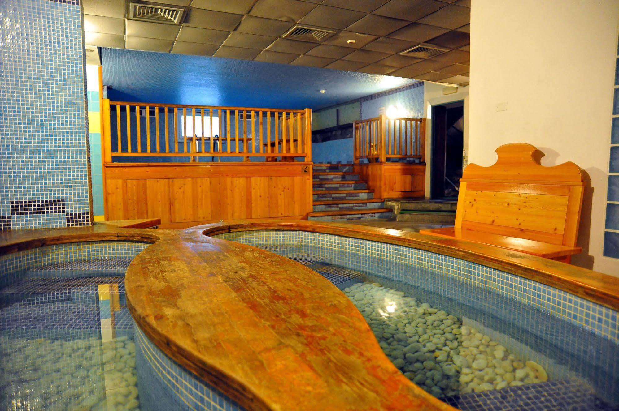 Hotel Nazionale Bormio Buitenkant foto