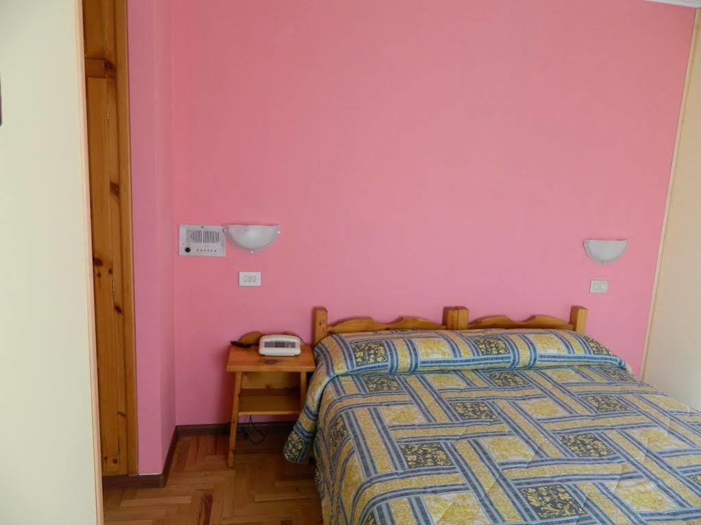 Hotel Nazionale Bormio Buitenkant foto
